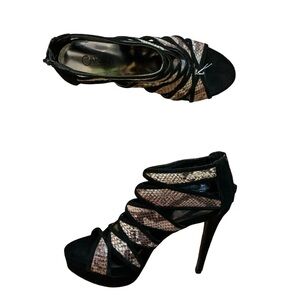Carlos by Carlos Santana Black and Brown Strappy Heels